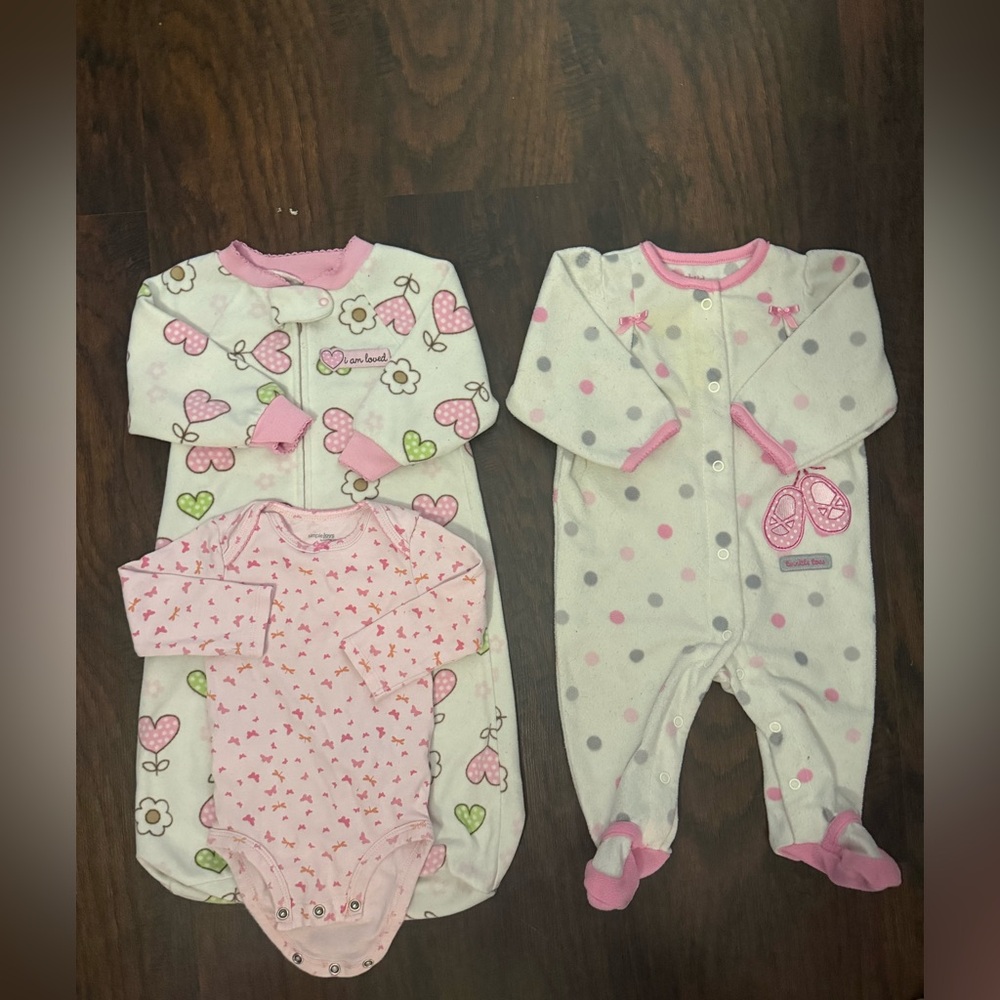 Carters Sleepers and Onesie